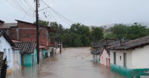 3990ff21-7c56-4df1-bac6-6b9a5172b169-3111-000000e336f6e9f9_file-300x158 BAHIA: Chuvas na Bahia: 47 municípios estão com decreto de emergência ou com danos causados pelas chuvas