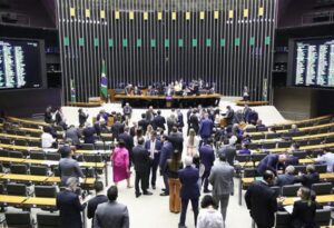 57628c6f-31ec-4800-8d95-a6c58e7b877a-2445-000000a58e63c0f3_file-300x205 BRASIL: Câmara vota hoje sobre prisão de deputado federal suspeito de assassinar Marielle Franco