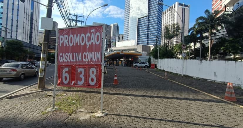 Gasolina fica mais cara na Bahia após anúncio da Acelen;
