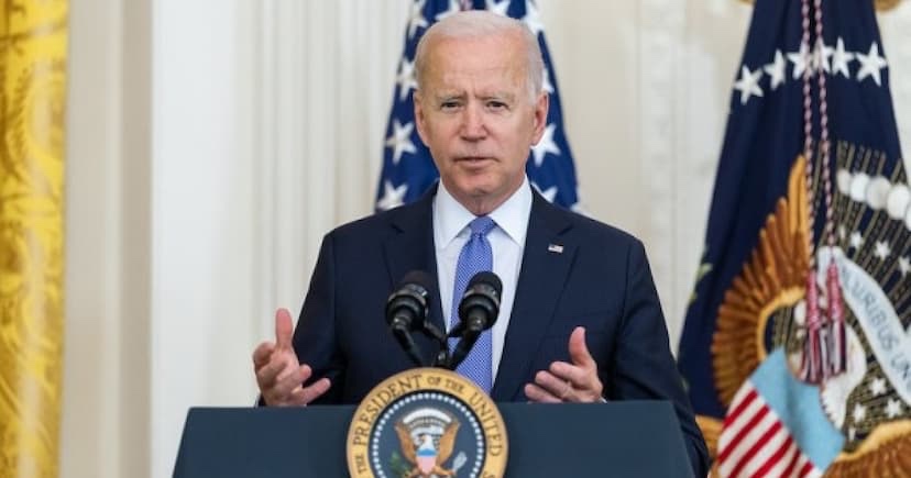 Após pressão de aliados, Joe Biden desiste de disputar reeleição nos EUA