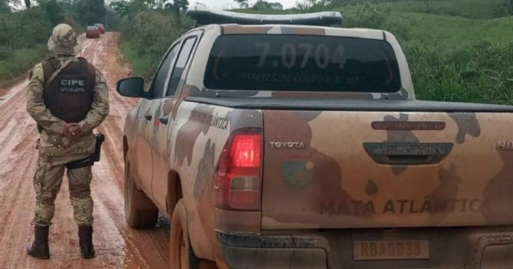 Carga de cacau avaliada em R$ 400 mil é roubada em Itabela; motorista e ajudante foram libertados após ficarem reféns - Bahia Notícias