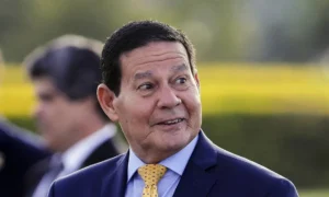 Veja o que Mourão dizia sobre um possível golpe de Bolsonaro | A TARDE