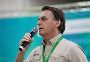 ‘Não se dá golpe com um general da reserva e meia dúzia de oficiais’, diz Bolsonaro