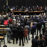 Em votação simbólica, Congresso aprova LDO 2025