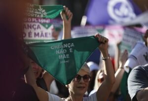 Governo Lula vota contra direito ao aborto para menores vítimas de violência sexual