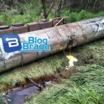 Acidente com carreta causa vazamento de óleo na rodovia da BR-242 no oeste da Bahia