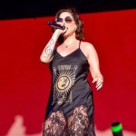 De volta a Salvador, Pitty abre Festival de Verão 2025 no Parque de Exposições