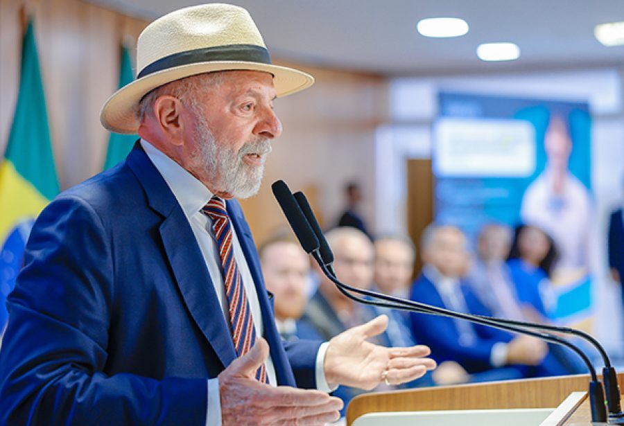 Lula discute com CEOs de bancos uso de recursos do FGTS como garantia de crédito consignado privado