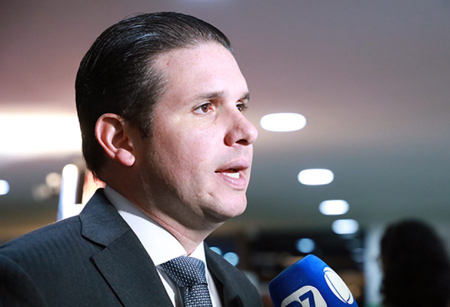 Maratona de Hugo Motta antes de eleição na Câmara atrai Castro, Paes e petistas no Rio