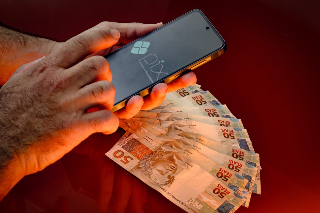 Quaest: Pix lidera críticas ao governo, seguido por alta nos alimentos