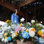 Governador acompanha cortejo na Festa de Yemanjá e entrega presente: "A gente também deposita nossa fé"