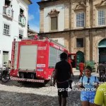 Parte de teto da igreja de São Francisco desaba no Pelourinho, em Salvador