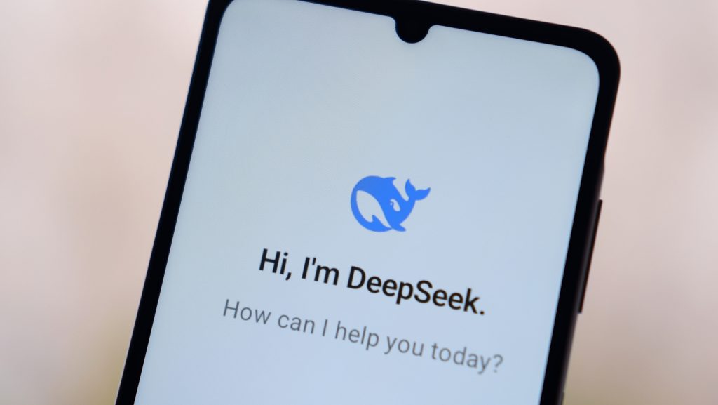 Tela inicial do DeepSeek em um smartphone