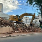 Casarão que foi morada de ex-governador Lomanto é demolida em Jequié; comitê de cultura local protesta