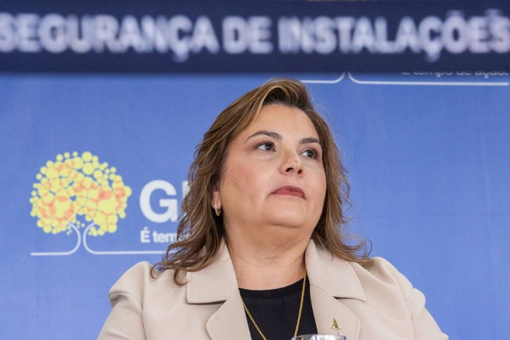 DF: secretária de Saúde pede demissão, e Ibaneis nomeia Juracy Lacerda