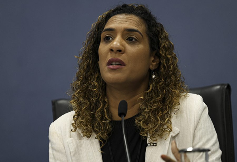 Anielle rebate Silvio Almeida, diz que postura intimida vítimas de assédio e fala em ‘estratégia repulsiva’