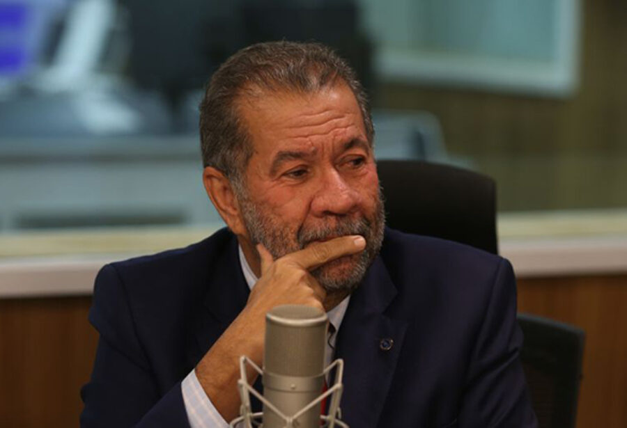 Bancos sempre arranjam argumento para aumentar teto do consignado, diz Lupi