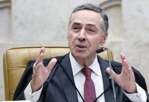 Barroso defende STF após recado do Congresso e diz que diálogo com Poderes será aberto e direto