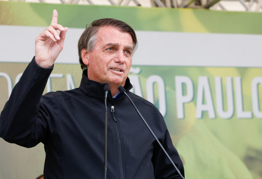 Bolsonaro quebra ‘silêncio’ e volta a atacar urnas, STF e o ministro Alexandre de Moraes