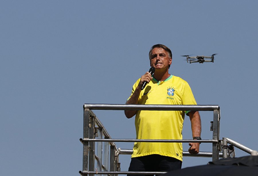 Bolsonaro sugere IA contra Moraes, mas pode ser prejudicado com resposta