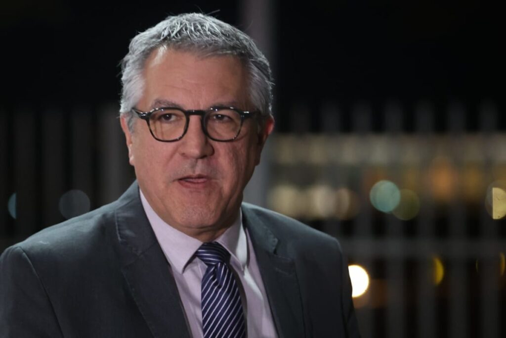 "Brasil não entrará em guerra comercial", diz Padilha sobre Trump