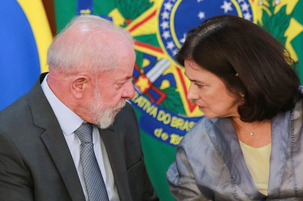 Com cargo em risco, Nísia Trindade se reúne com Lula