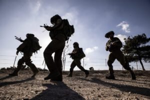 Com cessar-fogo em Gaza, Israel volta a atacar o territóri