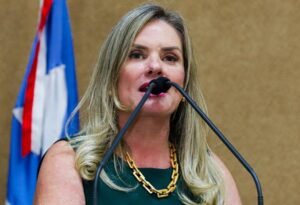 Em atitude elogiada por todos, Ivana Bastos vai aguardar decisão final do STF sobre Adolfo antes de ocupar gabinete da presidência