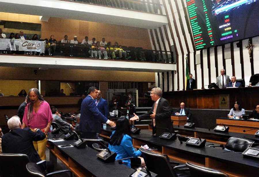 Ex-vereadores de Salvador derrotados nas eleições de 2024 são nomeados para cargos na Assembleia