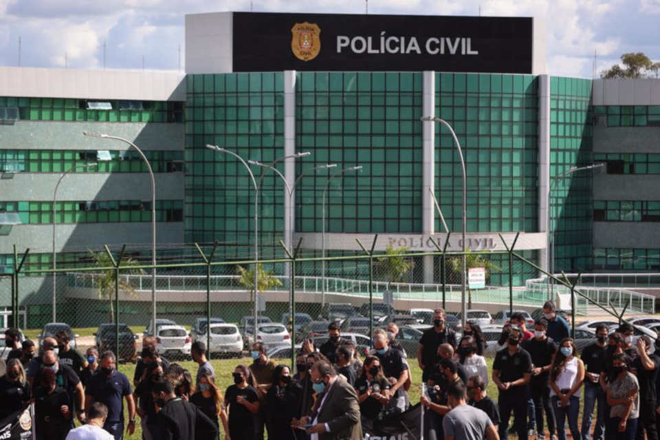 GDF pedirá equiparação da PCDF com PF; PMs e bombeiros também terão aumento