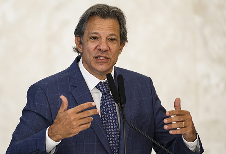 Haddad vê queda do dólar trazendo alívio para inflação de alimentos e confia em safra forte