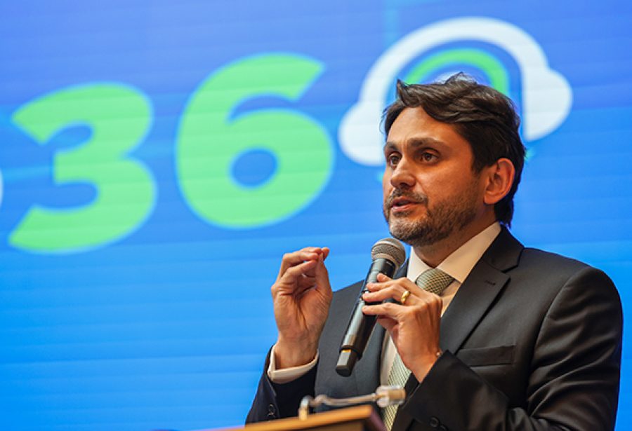 Ministro usou avião da FAB para voltar à praia após reunião com Lula