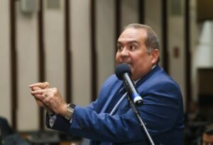 Sandro Régis diz que aumento do ICMS na Bahia “aprofunda a crise que o PT estabeleceu no país”