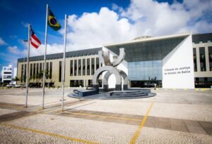 Servidores do TJ-BA chamam aumento do auxílio-alimentação de “migalha”