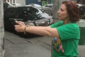 Nunes Marques pede vista e suspende julgamento de Carla Zambelli