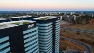 Ações do BRB têm alta de 100% após anúncio de compra do Banco Master