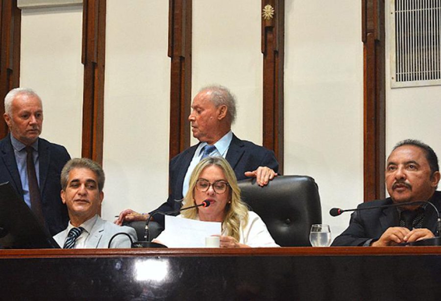 Assembleia realiza primeira votação sob a presidência de Ivana Bastos e de Tiago Correia como líder da oposição