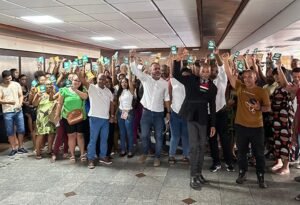 Com presença de Marina, escolha de novo comando da Rede na Bahia é marcada por confusão e eleição paralela