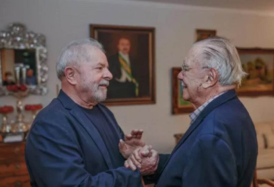 É preciso defender a democracia contra quem planeja volta do autoritarismo, diz Lula