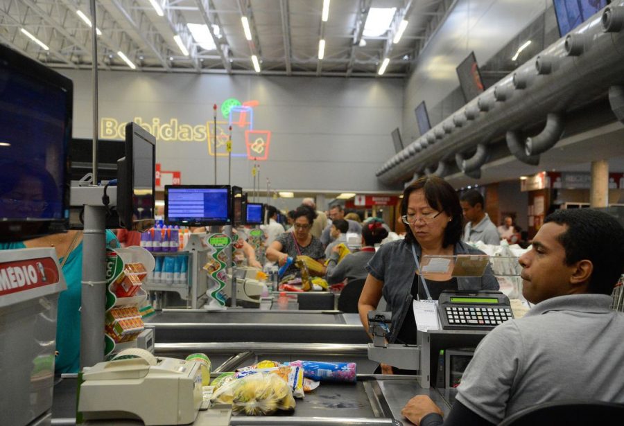 Inflação é a maior para fevereiro desde 2003 com pressão da conta de luz
