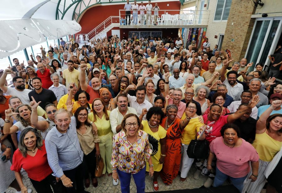 Lídice realiza plenária e sinaliza que será candidata à reeleição em 2026