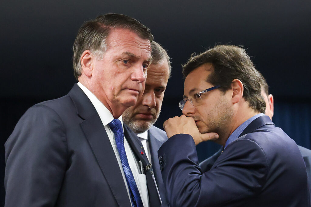 STF retoma julgamento que pode tornar réus Bolsonaro e aliados. Siga ao vivo