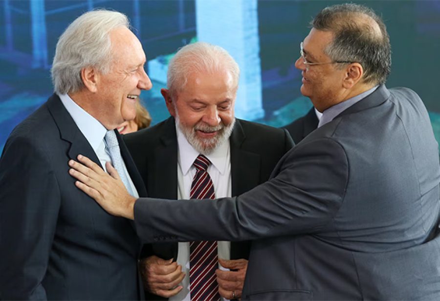 Seis mil armas sumidas: busca por arsenal de CACs emperra com jogo de empurra entre Exército e PF