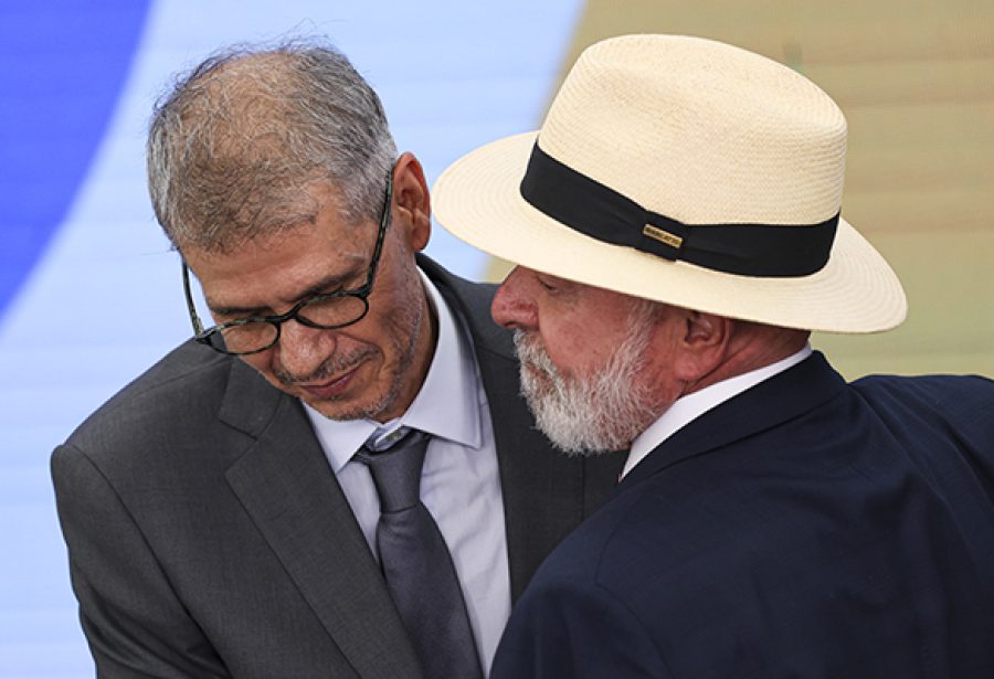 Sidônio prepara nova marca para unificar programas sociais