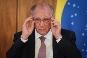 Tarifaço: Alckmin vai se reunir com auxiliar de Trump nesta quinta