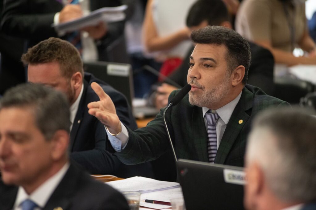 Bancada evangélica promove cidade paulista a "paraíso" das emendas Pix