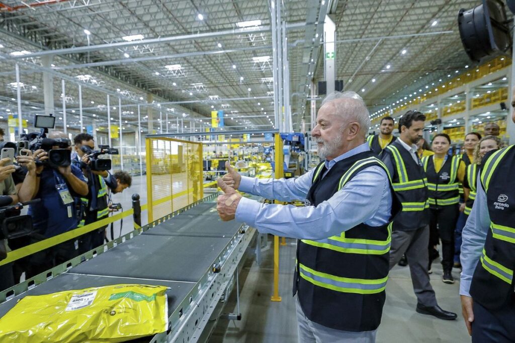 "Mesmo com Trump falando o que quiser, Brasil está seguro", diz Lula