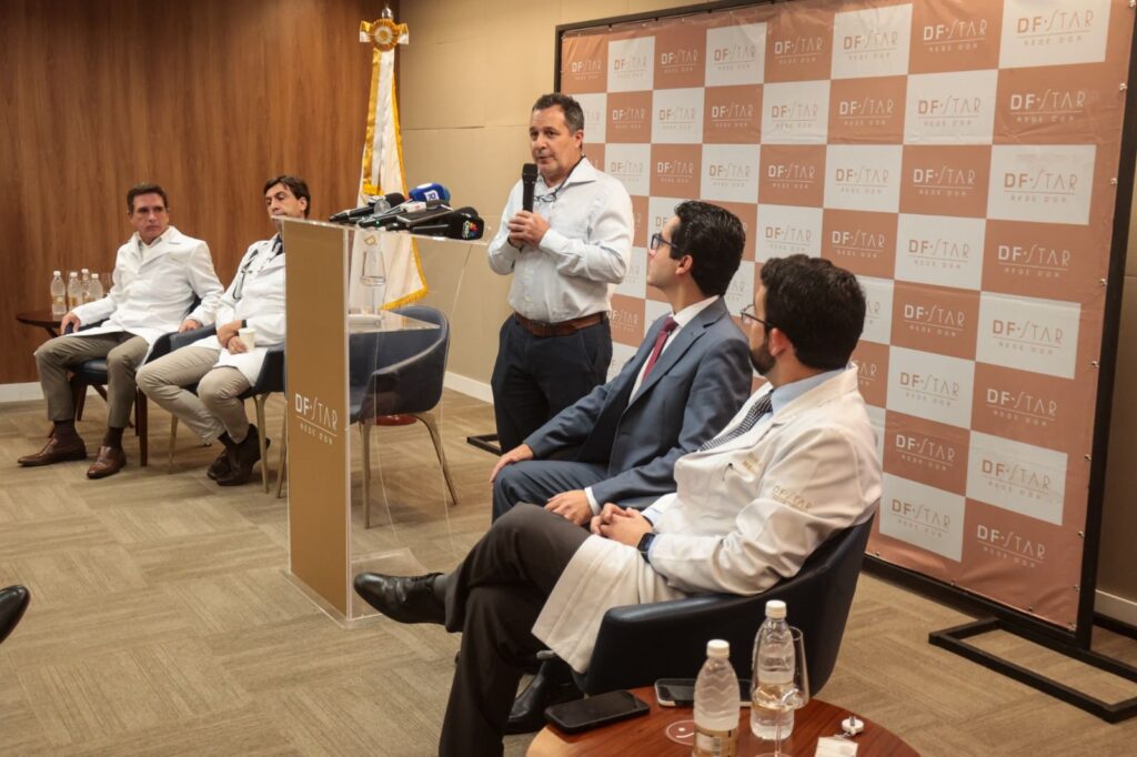 Médico explica cirurgia e evolução de Bolsonaro: "Resultado excelente"