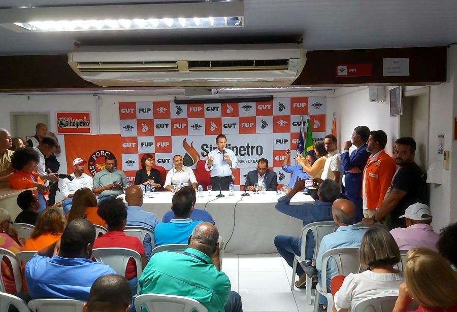 “Acompanhem a agenda do presidente Lula por uma semana e depois me digam se aguentam acompanhar o mês inteiro”, desafia Luiz Marinho