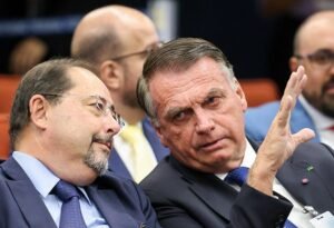 Arquivamento do caso das vacinas dá novo fôlego à defesa de Bolsonaro no processo do golpe; entenda